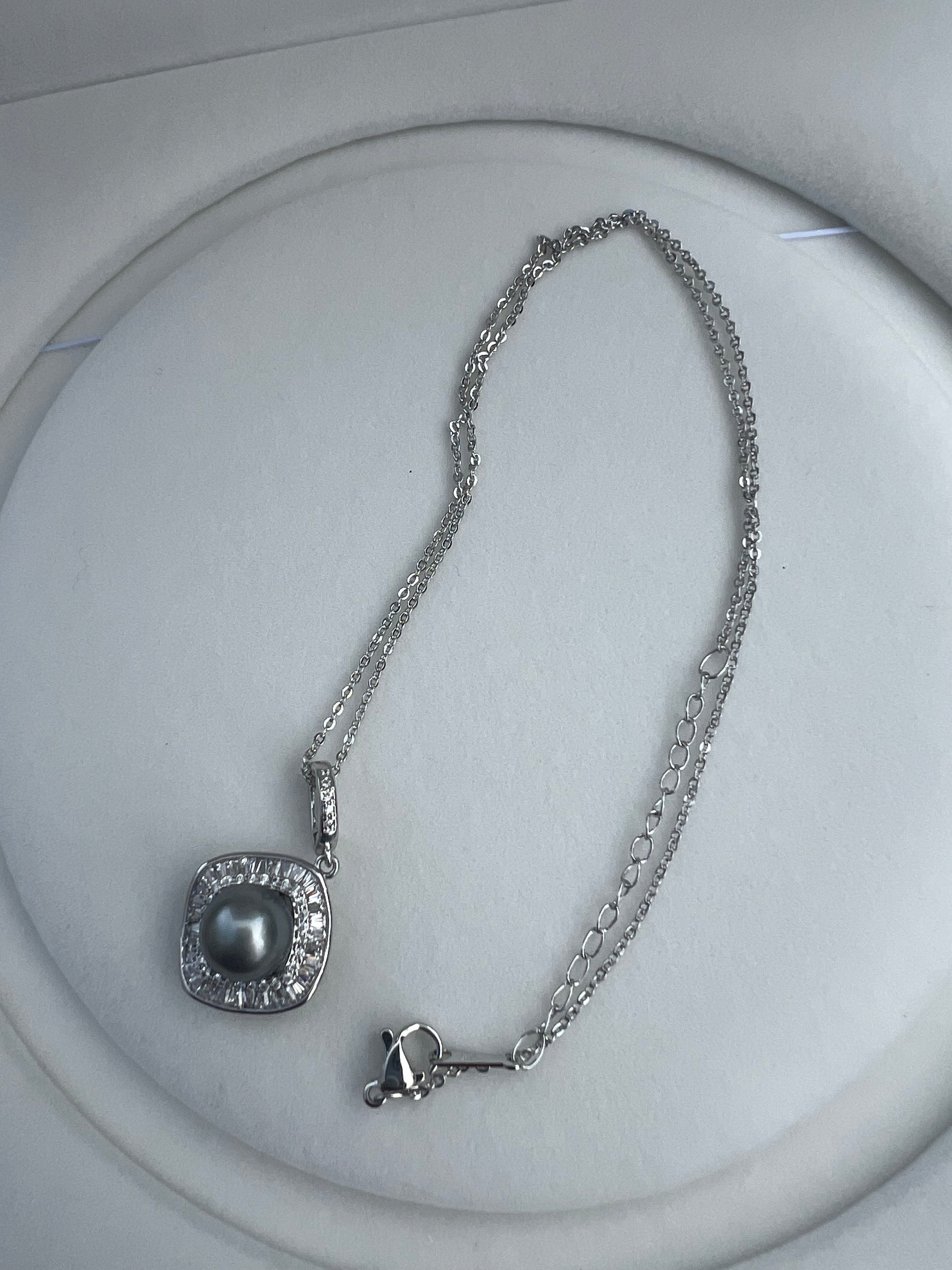 Tahitian Pearl Square Pendant Necklace - 9-10mm
