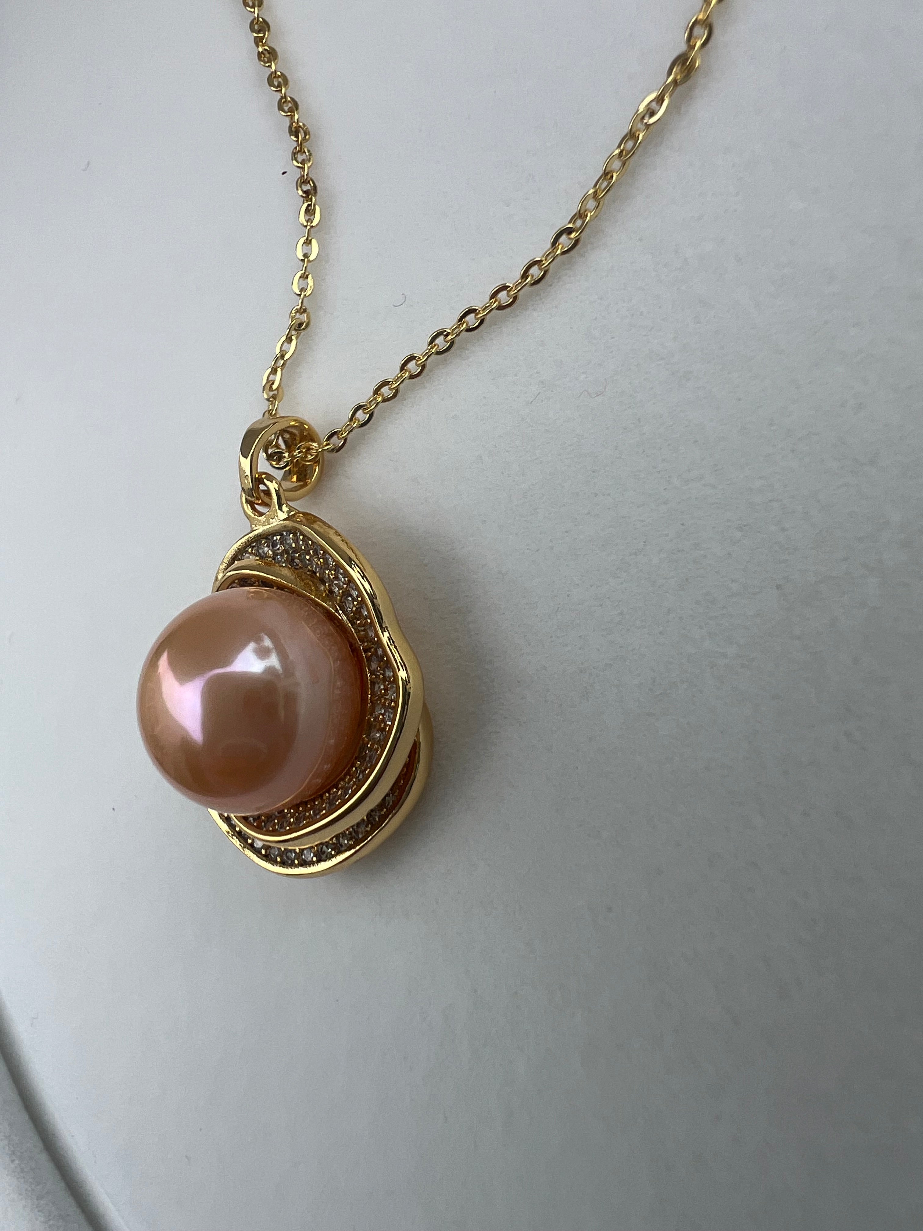 Orange-Red Freshwater Pearl Pendant Necklace - 11-12mm