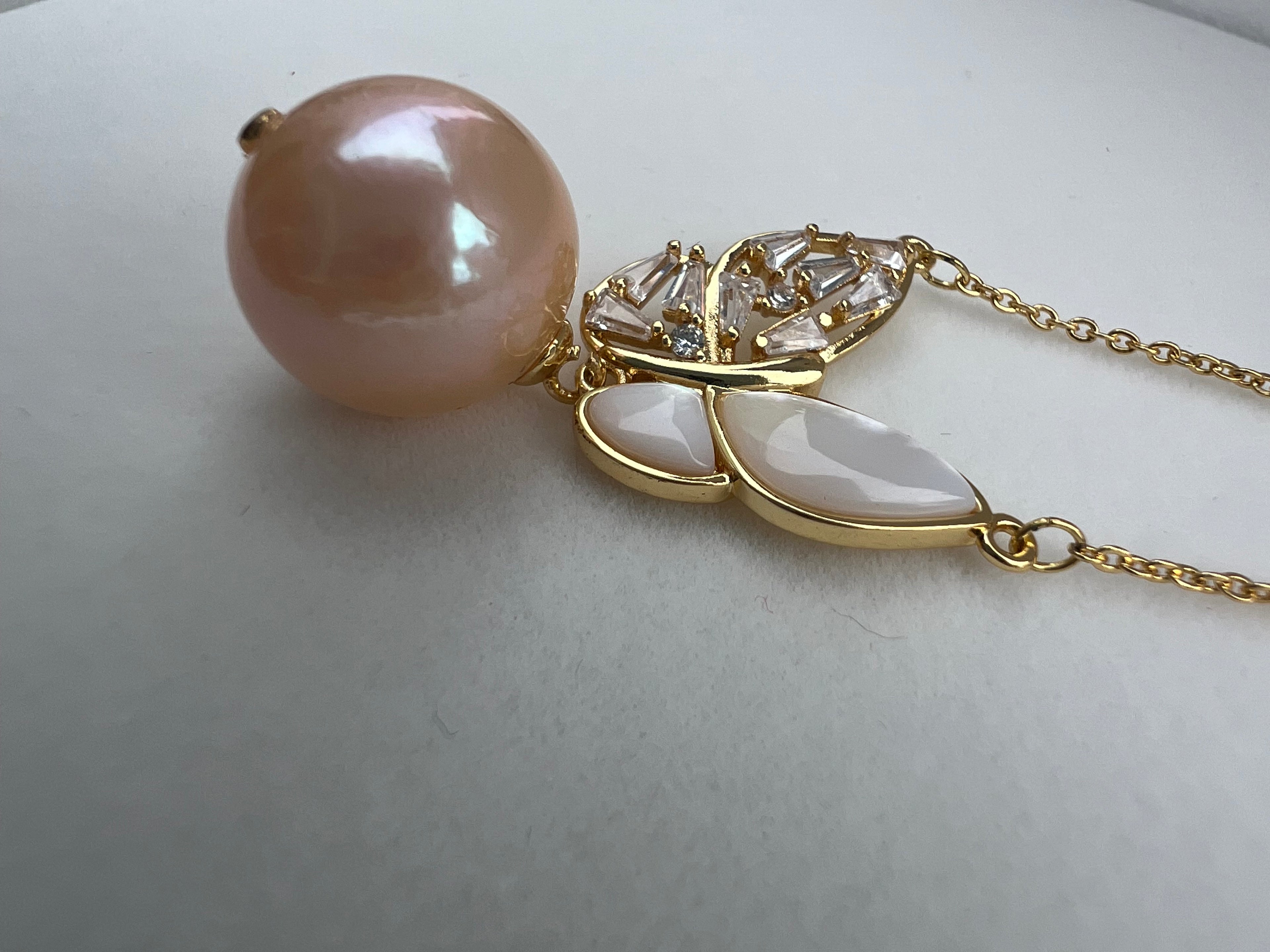Golden Freshwater Pearl Butterfly Necklace - 13-14mm